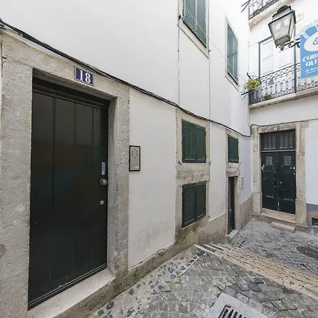 Apartment Lovelystay Traditional Alfama Getaway *