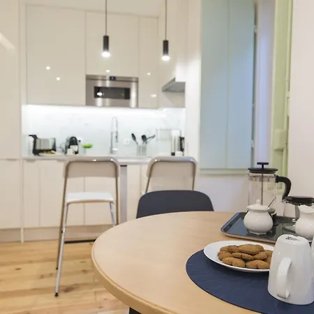 Lovelystay Traditional Alfama Getaway شقة Lisboa